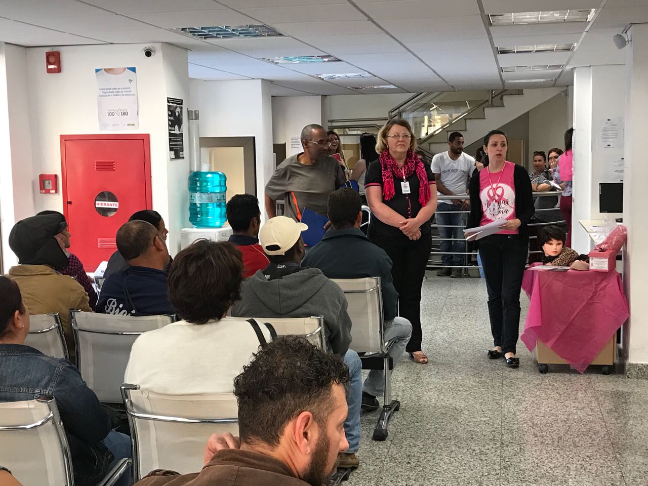Terceira palestra da Associação Amigas da Mama faz no CAM de Curitiba