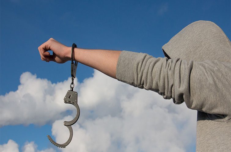 NUDIJ interfere em internação de adolescente
