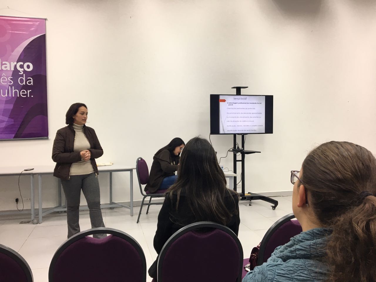 NUDEM realiza reunião com a Rede de Atendimento às Mulheres