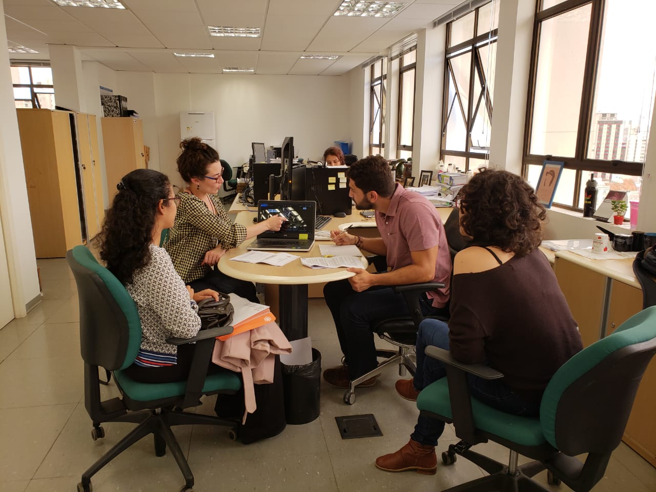 NUFURB participa de reunião para discutir ocupações