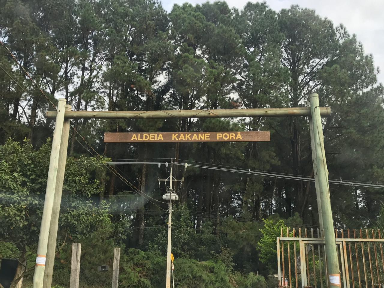 Entrada da Aldeia Kakané Porã