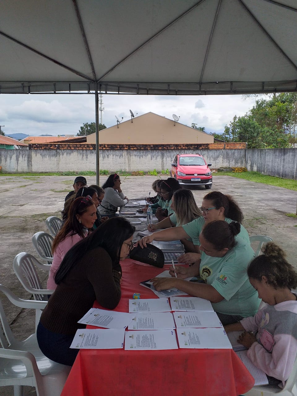 O evento foi organizado por Defensoras e Defensores Populares de Paranaguá