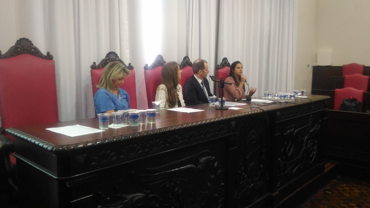 DPE-PR participa de evento sobre direito público