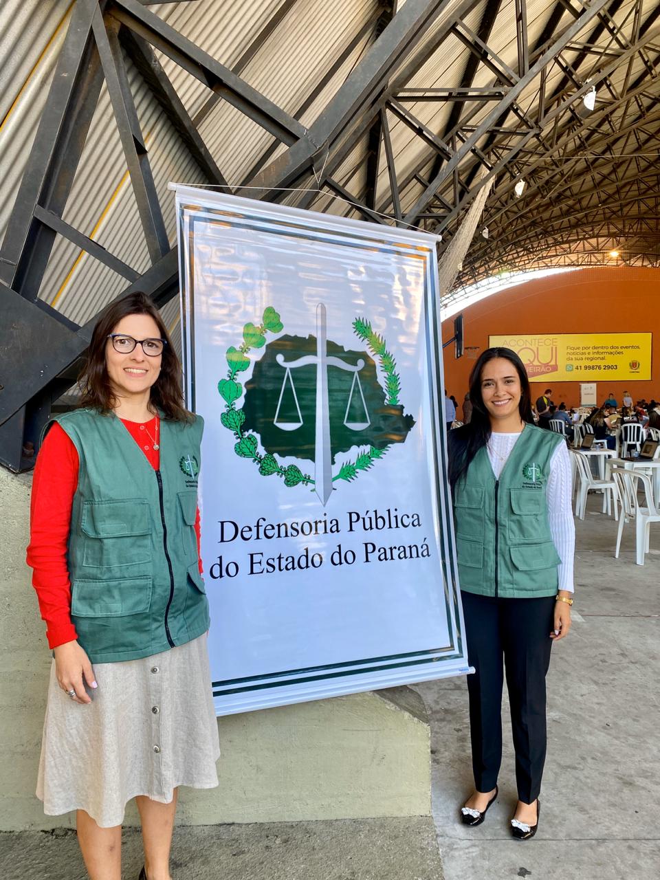 Da esquerda para a direita: as defensoras públicas dra. Talia Devos Faleiros e a dra. Danielle Pereira dos Santos.