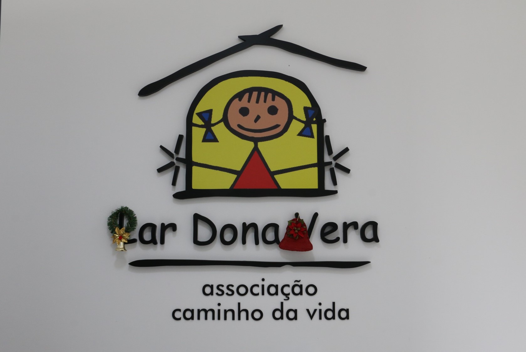 Entrega dos brinquedos na Instituição Lar Dona Vera - Associação Caminho da Vida