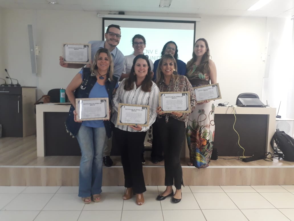 Servidora da DPE-PR recebe Certificado de Honra ao Mérito em Cianorte