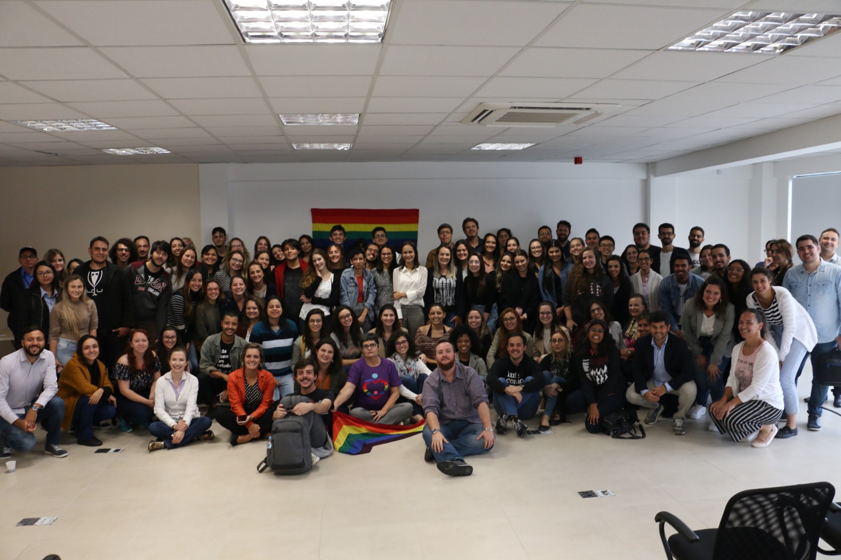 Conduzido pelos grupos Mães Pela Diversidade e TransGrupo Marcela Prado, o encontro possibilitou debates e trocas de experiência.