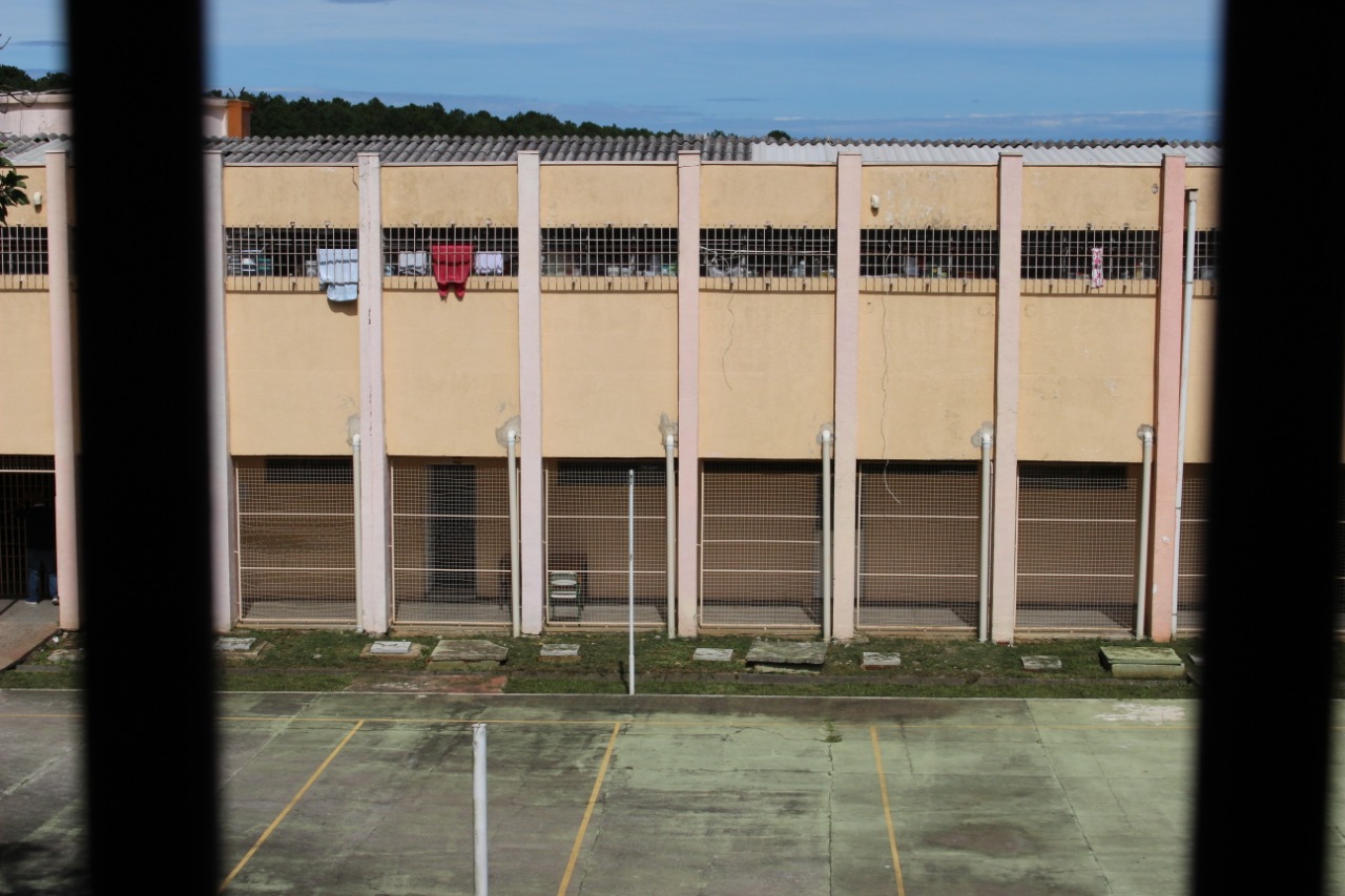 Iniciativa visa conter o avanço da pandemia entre a população carcerária