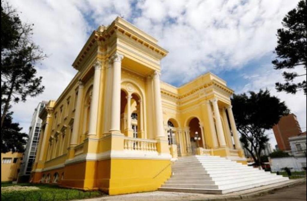 DPE-PR se manifesta sobre arquivamento de Projeto de Lei que institui o nome social nos procedimentos da administração municipal