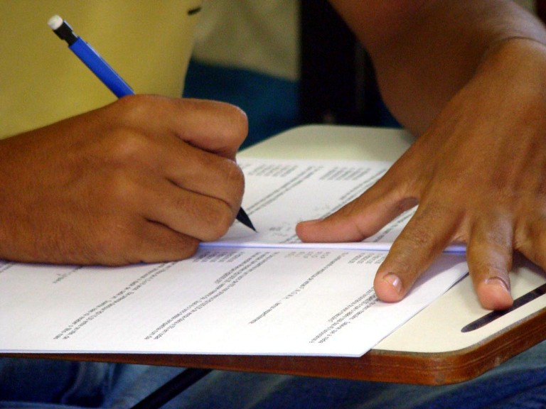 Presos aguardam o direito de cursar faculdade em Londrina.