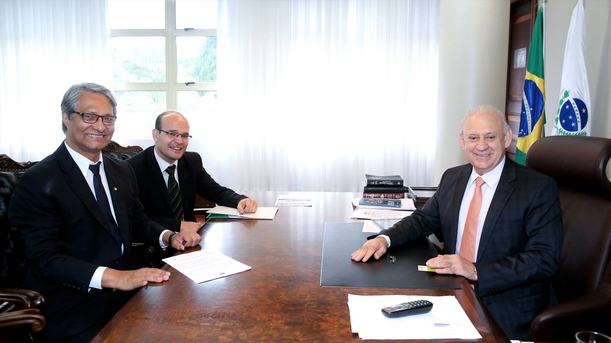 O defensor público-geral do estado, Sérgio Parigot de Souza, e o subdefensor público-geral, Eduardo Abraão, foram recebidos pelo presidente da Alep, Ademar Traiano.