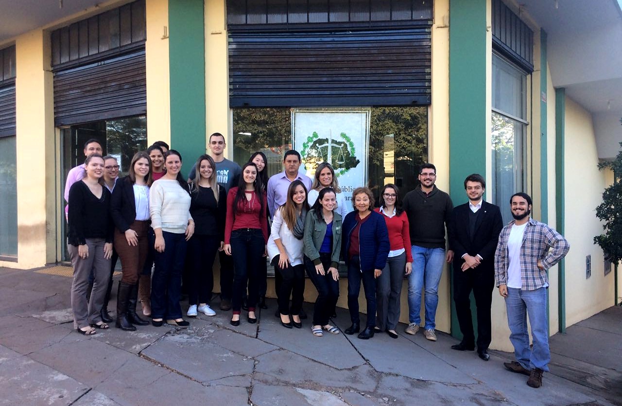 Equipe de defensores e servidores da DPPR em Maringá: atendimento ao público ganhou reforço.