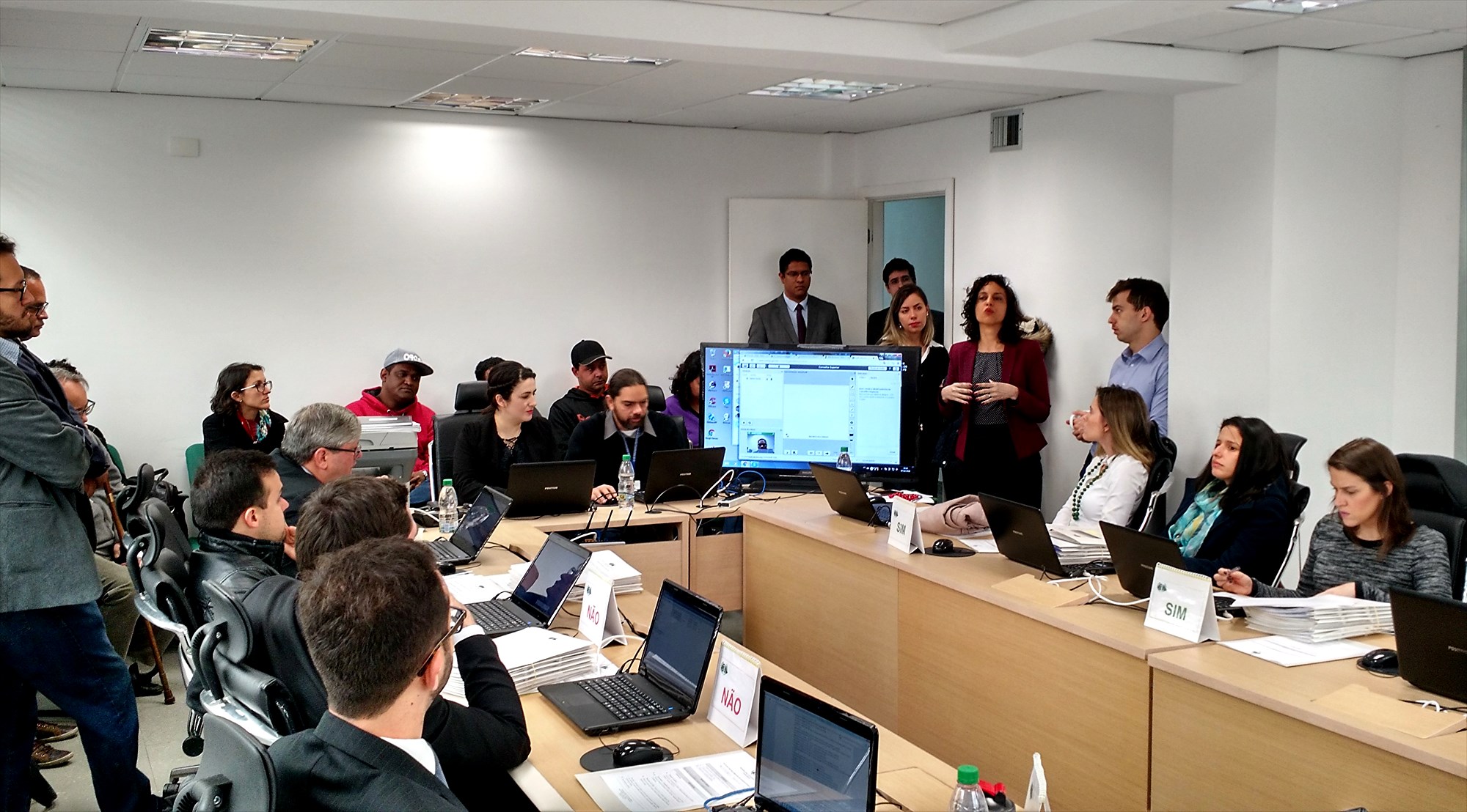 Durante a reunião do Conselho para a eleição dos coordenadores, diversos representantes de movimentos sociais do Paraná compareceram ao evento.