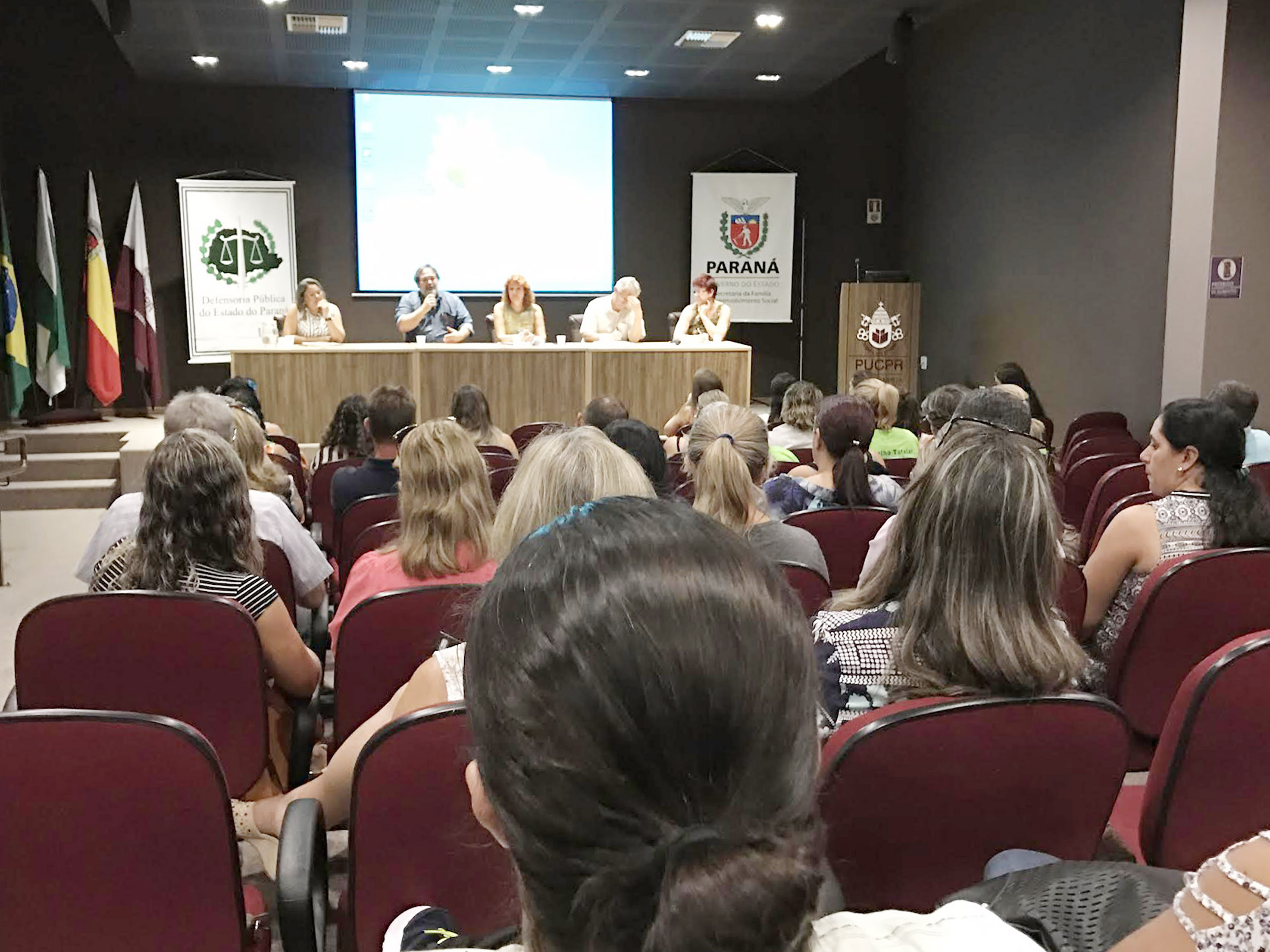 Cerca de 98 conselheiros participaram do evento, que abordou o tema “Garantia dos Direitos Fundamentais e Trabalho em Rede”.