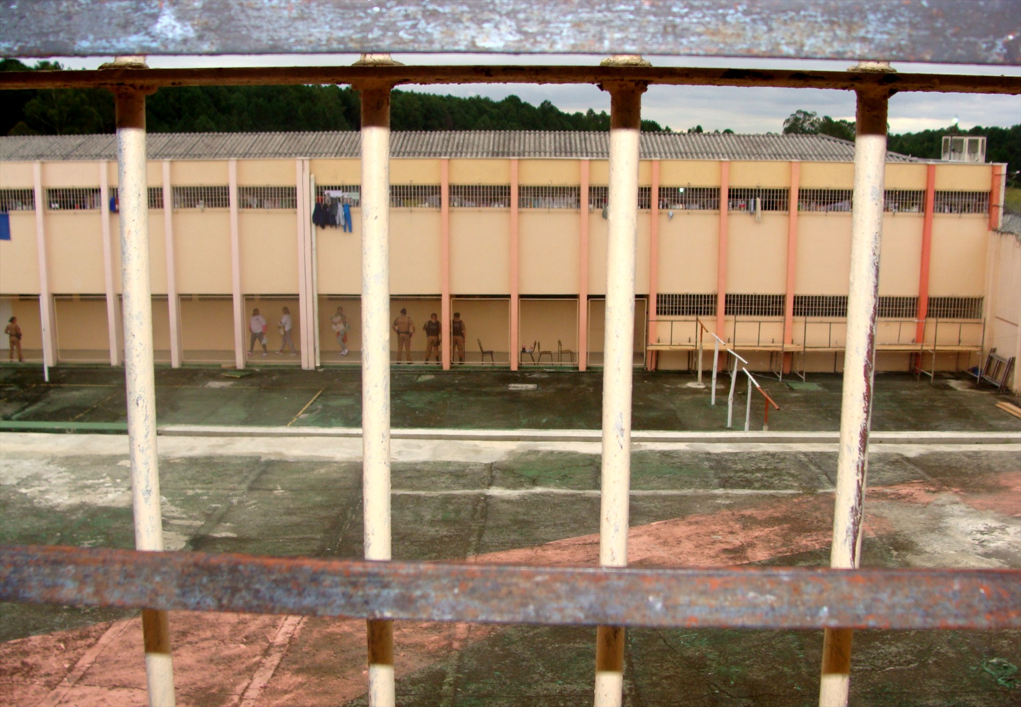 A penitenciária feminina, em Piraquara, foi palco de uma rebelião na semana passada, quando uma agente penitenciária foi feita refém.
