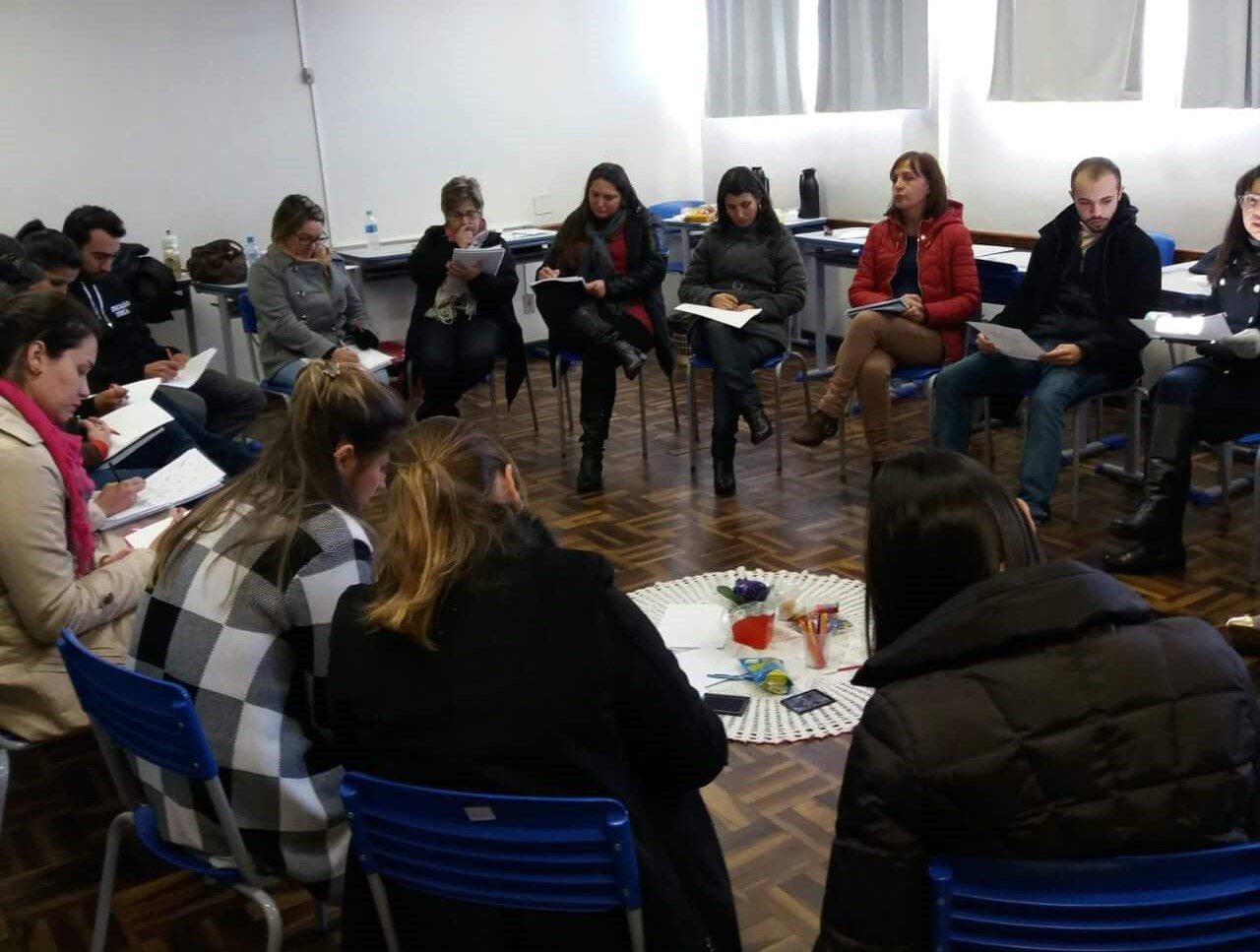 Ação desenvolvida pela Defensoria Pública em parceria com a UEPG abordou assuntos como gênero, diversidade étnica e orientação sexual, entre outros.