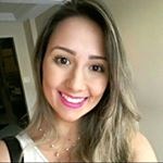 Beatriz estagia na Defensoria em Umuarama há aproximadamente 1 ano, atendendo ao público e elaborando petições.