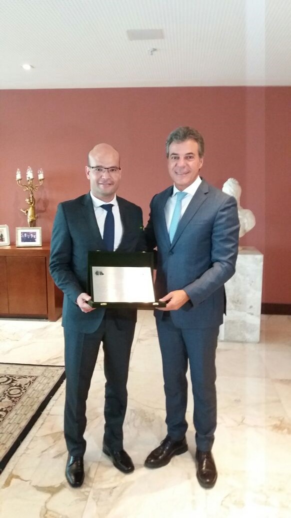 Entrega homenagem Governador Beto Richa