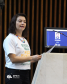 Presidente da Adepar, defensora pública Jeniffer Beltramin Scheffer, em discurso durante a homenagem à Defensoria na Assembleia Legislativa do Paraná.