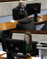 Imagem com fotos de atendimento do mutirão Concilia Paraná, em Curitiba.