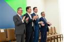 Imagem feita na posse do defensor público-geral Matheus Munhoz. Além dele, estão na fotografia o governador do Paraná, Ratinho Junior, o presidente do Tribunal de Justiça do Paraná, Luiz Fernando Tomasi Keppen, e o procurador-geral do Estado do Paraná, Luciano Borges. 