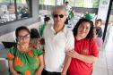 Família que fez o reconhecimento de paternidade durante o Mutirão em Pinhais.   