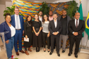 imagem com pessoas que fazem parte da equipe da dpe-pr durante o evento