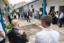 Imagem horizontal colorida em que se vê o público presente no lançamento do posto de atendimento da DPE-PR em Matinhos.