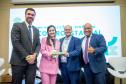 Imagem mostrar os vencedores do Encontro de Teses da DPE-PR