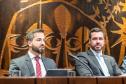 O Defensor Público Luis Gustavo Fagundes Purgato discursa no lançamento do NUPED na ALEP. Ao seu lado o DPG Matheus Munhoz.  
