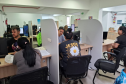 Equipe da DPE-PR em Maringá realizando atendimentos durante Mutirão. 