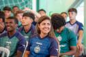 Atletas de base do Coritiba assistem à palestra. 