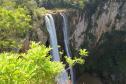Imagem mostra cachoeira dentro do Território Indígena. 