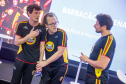 Apresentação de comédia com Barracão em Cena.