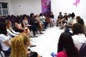 Legenda Acessível: Observa as mulheres que participaram da "Roda de Conversa", essas sentadas em circulo, aparentemente debatendo sobre o assunto. 
Foto: Assessoria de Imprensa da Adepar
