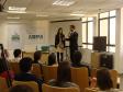 No final da tarde, servidores e estagiários da instituição participaram de uma capacitação sobre o atendimento e as áreas de atuação da Defensoria. Na foto, a Coordenadora do Centro de Atendimento Multidisciplinar, defensora Paula Grein Del Santoro, e o defensor Newton Pereira Portes Júnior.
