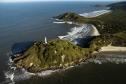 Apesar de ser um dos principais destinos turísticos do litoral do estado, com praias e monumentos históricos, a Ilha do Mel também é um importante santuário ecológico. 
