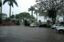 Uma forte chuva caiu sobre a cidade na manhã de domingo, segundo dia do evento.