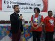 O defensor público Bruno Passadore recebe o prêmio "Povo da Rua".