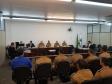 Na foto etão, da esquerda para a direita: o promotor de justiça Aurélio José Aggio, o juiz de direito da Justiça Militar do Estado, Davi Pinto de Almeida, o major Altemistoncley Diogo Rodrigues, os capitães Reginaldo Rohden Cezar, Eleandro Azevedo e Sérgio Vieira Benício, e o defensor público Rodolpho Mussel. A foto foi tirada no fundo da sala, onde mostra diversos militares asistindo a audiência.