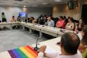 Mesa redonda com os participantes do evento.