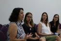 Na Casa da Mulher Brasileira, a roda de conversa contou com a presença da professora Cinthia Tortato, do Instituto Federal do Paraná (IFPR).