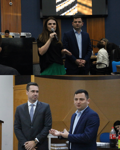 Imagem divida em duas partes: a de cima está a defensora pública Flávia falando no microfone, acompanhada do vereador Alax. A debaixo, está o vereador falando e apontando para o defensor público-geral Matheus, que está ao seu lado.