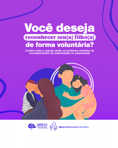 Imagem com fundo roxo e ondas azul escuro. No centro, está um desenho de uma mãe dando um beijo na bochecha no filho que está em seu colo. Ao lado está um pai, com a filha no colo e ela está encostada em seu peito. Em cima está o título.