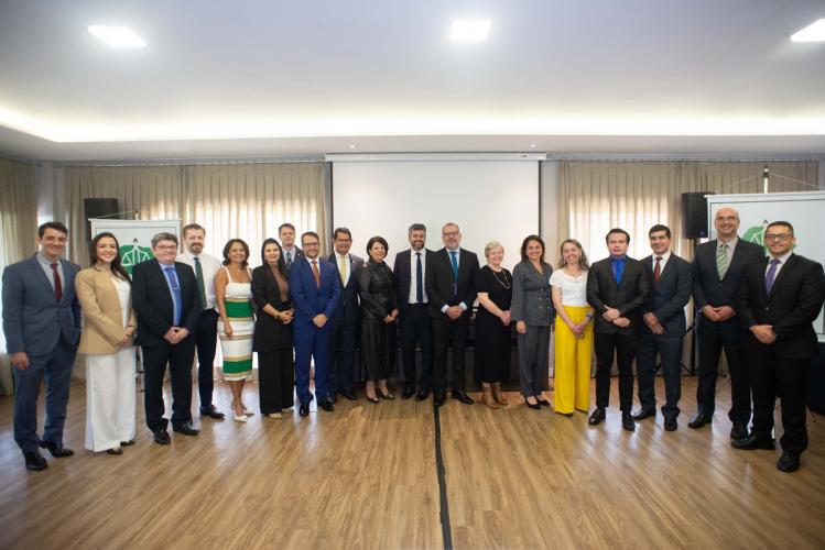 Imagem com foto de encontro das corregedoras e corregedores gerais.