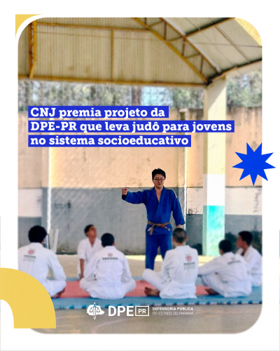 Imagem com o título da matéria. Na imagem um homem com um judogi (roupa específica para a prática do esporte judô). Ele está em pé gesticulando, para alunos sentados que o observam.
