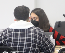 DPE-PR realiza segunda edição de mutirão de retificação de pronome e gênereo voltado à população trans