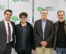 Defensoria inaugura exposição fotográfica "Deste lado do muro", aberta ao público até o dia 19/08