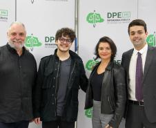 Defensoria inaugura exposição fotográfica "Deste lado do muro", aberta ao público até o dia 19/08