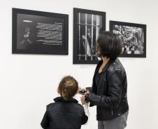 Defensoria inaugura exposição fotográfica "Deste lado do muro", aberta ao público até o dia 19/08